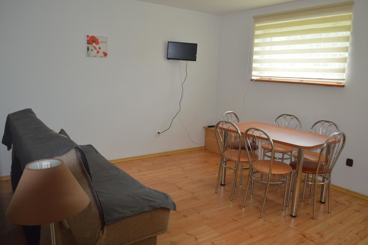 Проживание в семье Apartamenty Rownia Устшики-Дольне-35